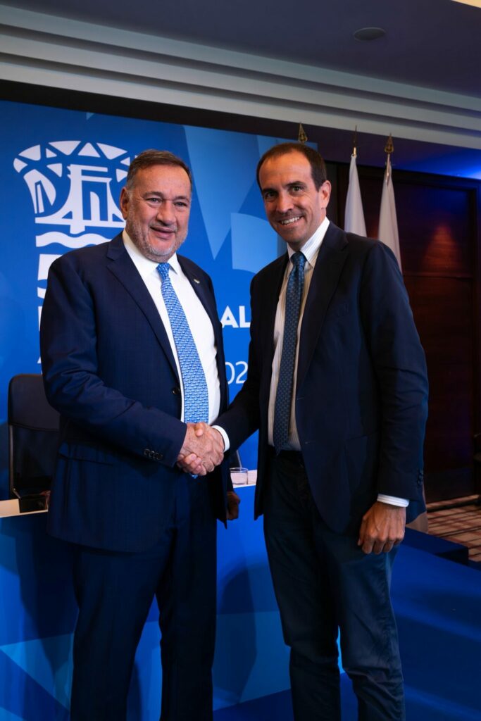 Read more about the article The President of the FIP Luigi Carraro attends the 55th General Assembly of the European Olympic Committees in Budapest
