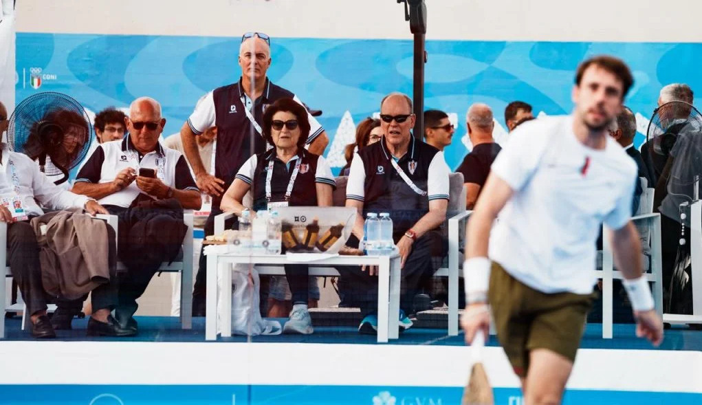Read more about the article Mediterranean Games : Prince Albert II of Monaco visits the Padel venue, meets players and takes part in the coin toss